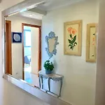 Two Bedroom In Kennedy 2 Apartment